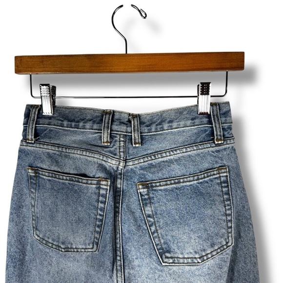 J. Galt Shanghai High Rise Light Wash Slim Jeans, Light Wash, Size Medium - Picture 9 of 11